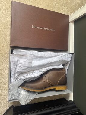 Johnston & Murphy Brown Leather Saunders Chukka Boots with Crepe Sole